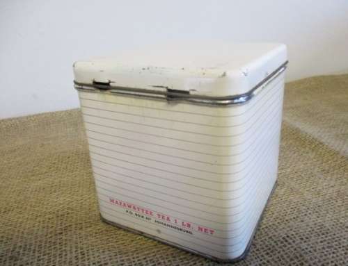 Tea For Two.......Highly Collectable Vintage Mazawattee Tea Tin   1lb. Net   White Colour