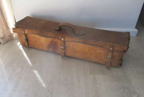 Look At This....Large Vintage Genuine Leather Case    Padded Inside    With Buckles & Straps