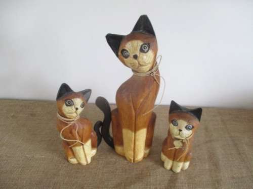 So..So Cute  Wooden Mother Cat With Her Two Kittens