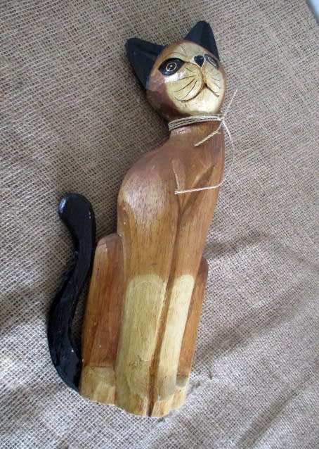 So..So Cute  Wooden Mother Cat With Her Two Kittens