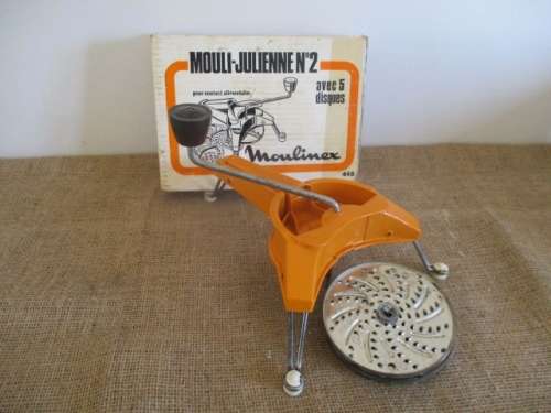 Vintage Mouli Julienne No 2 Slicer Grater Shredder  Complete Set Discs   France  Plastic