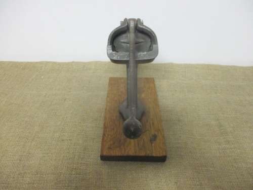 Antique/Vintage Cast Iron Bona Beer 131 Lemon Squeezer On Wooden Board       Germany