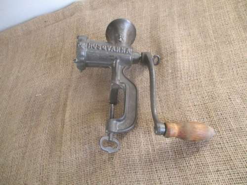 Vintage Husqvarna No 5 Reliance Cast Iron Meat Mincer     Made In Sweden     Complete