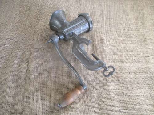 Vintage Husqvarna No 5 Reliance Cast Iron Meat Mincer     Made In Sweden     Complete