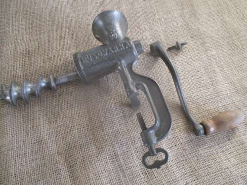 Vintage Husqvarna No 5 Reliance Cast Iron Meat Mincer     Made In Sweden     Complete