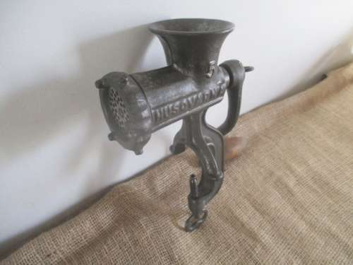 Vintage Husqvarna No 5 Reliance Cast Iron Meat Mincer     Made In Sweden     Complete