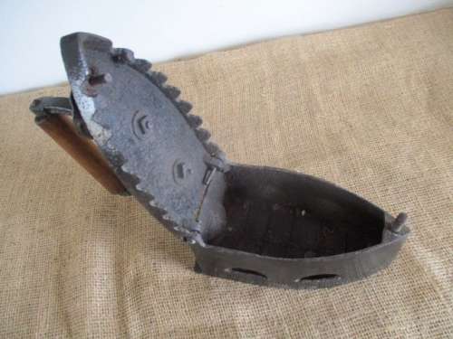 Vintage/Antique Cast Iron Coal Iron        1930's - 1940's