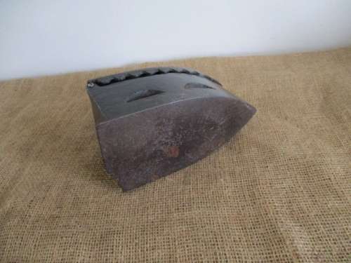 Vintage/Antique Cast Iron Coal Iron        1930's - 1940's