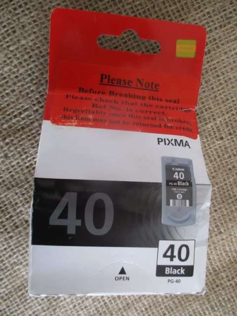 2x Genuine Canon Cartridges :  1x Canon PG-40 Black & 1x Canon ChromaLife CL-41 Color