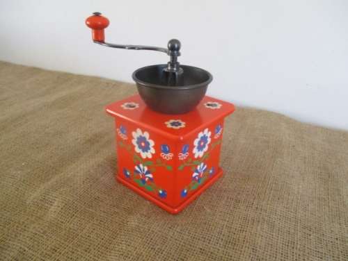 A Cheerful Vintage Wooden And Metal Robert Zassenhaus Coffee Grinder    Made In Germany