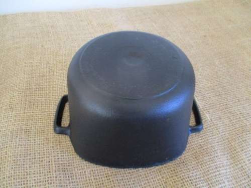 A Great Cast Iron Fondue Pot But Even More Ideal For That Potjie !!!
