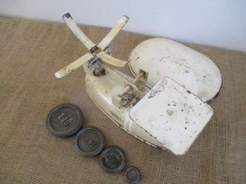A Lovely Vintage Harper Weighing Scale With Weights         1950's       Made In England
