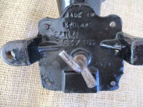 An Antique Beatrice No 537362 Coffee Grinder    Approx 1940's      Made In England