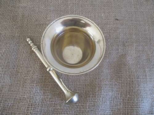 A Must For Every Kitchen !!!!   A Lovely Vintage Brass Mortar And Pestle