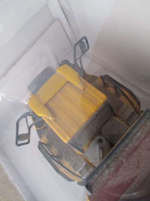 Highly Collectable 1:50 Scale Norscot Die Cast Bell B50D Articulated Truck & Bell Paperweight  MIB