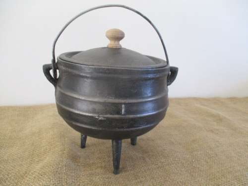 A Nice Size Vintage Zimba #1 Cast Iron 3 Legged Potjie Pot