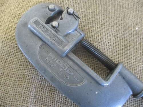 Pre-Loved Rigid 1 & 2   No 2 1/8" - 2" Heavy Duty Pipe Cutter  The Ridge Tool Co  Elyria, O, USA