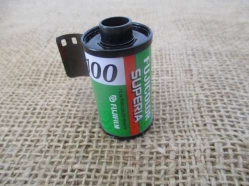 Beautiful Vintage Yashica GS Electro 35 Camera With Color - Yashinon DX  1: 1.7   1 = 45mm Lens 1970