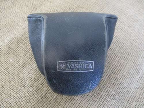 Beautiful Vintage Yashica GS Electro 35 Camera With Color - Yashinon DX  1: 1.7   1 = 45mm Lens 1970