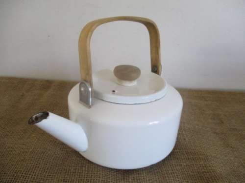 Lovely Vintage Old Fashioned Enamel Kettle With Wooden Handle               1960's