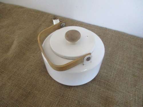 Lovely Vintage Old Fashioned Enamel Kettle With Wooden Handle               1960's