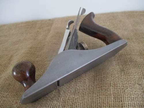 The Old Stalwart..........Nice Stanley Bailey No 4 Smoothing Plane.     Made in England