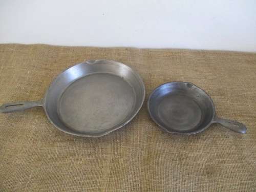 Two Beautiful And Very Nice Vintage Taiwan Cast Iron Frying Skillets     Numbers 3 & 1 YL