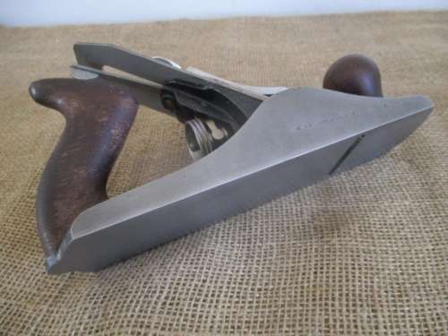 The Old Faithful Stalwart..........Nice Stanley Bailey No 4 Smoothing Plane.     Made in England