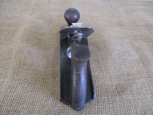The Old Faithful Stalwart..........Nice Stanley Bailey No 4 Smoothing Plane.     Made in England
