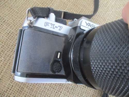Vintage Yashica FX - 7 Camera Plus Film & Yashica DSB 135mm 1 : 2.8 Lens With Cap    1979 - 1984