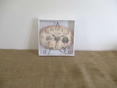 Stunning Looking And Beautiful Battery Operated Herb Pots Wall Clock                   MIB