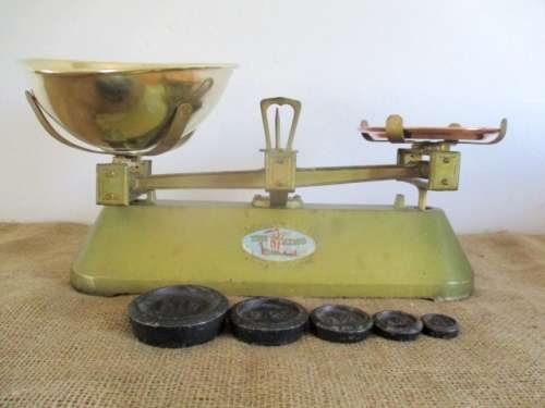 Lovely Vintage The Viking Weighing Scale With Weights  By F.J. Thornton & Co Ltd   Birmingham