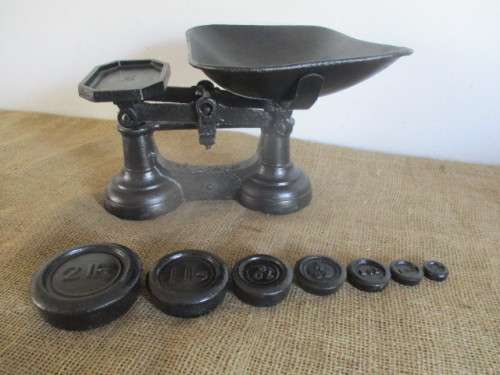 Beautiful Antique Weighing Scale With Weights         Early 1900's