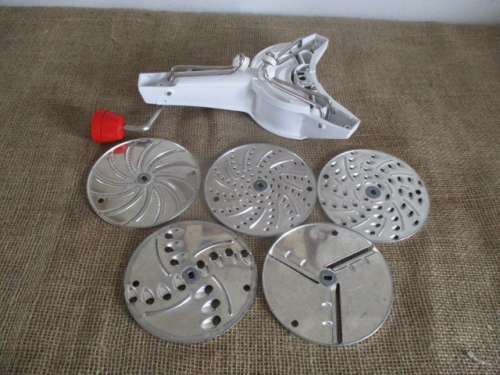 Grand Vintage Mouli Julienne Slicer Grater Shredder       Complete Set Discs      France  Plastic