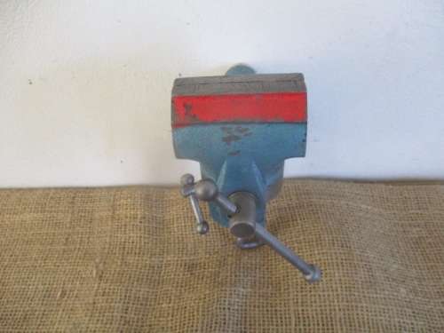 Beautiful Small Swivelhead Engineers/Model Makers Bench Vise