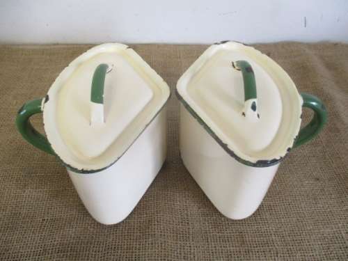 Nice Pair Of Vintage Old Fashioned Yellow Enamel Triangle Pots