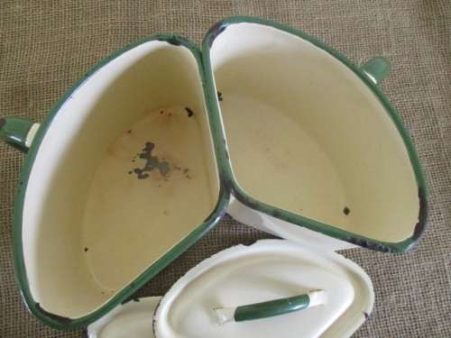 Nice Pair Of Vintage Old Fashioned Yellow Enamel Triangle Pots