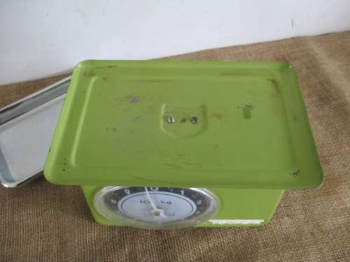 Smart Looking And Elegent Vintage 10 Kg Tower Kitchen Scale          Made In West Germany