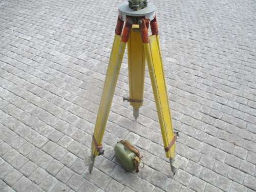 Complete Vintage Wild Heerbrugg NK10 - 105945 Switzerland Dumpy Level On Original Wooden Tripod