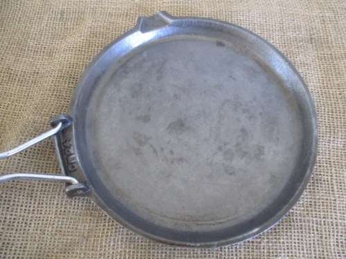 Beautiful 240mm  Cast Iron Skillet With Foldable Handle