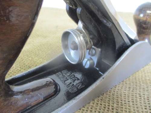 The Old Veteran... Beautiful Stanley Bailey No 4 Smoothing Plane.     Made in England