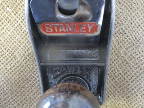 The Old Veteran... Beautiful Stanley Bailey No 4 Smoothing Plane.     Made in England