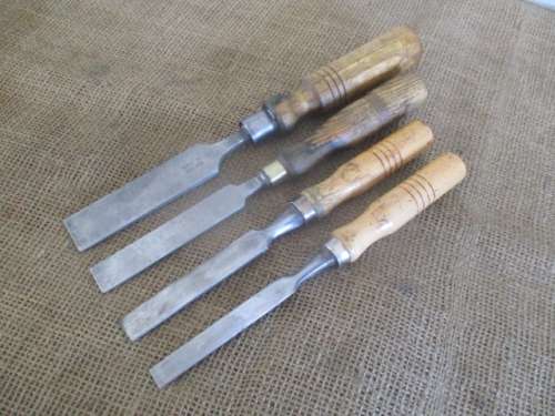 Great Collection Of Four Vintage Carpenter Woodworking Chisels