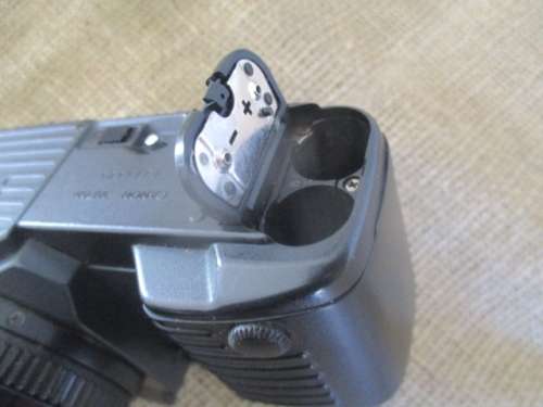 Vintage Canon T70 Camera With Attached Canon Lens FD 50mm 1 : 1.8 & Sunpak 2000BZ Thyristor