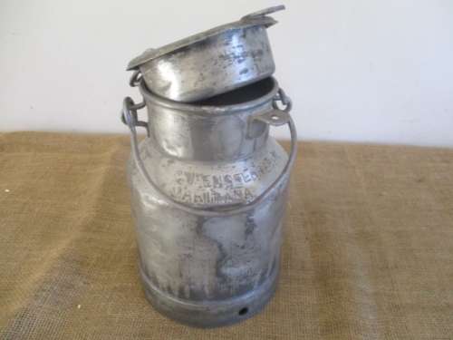 Nice Vintage One Gallon Farm Metal Cream Can               1976