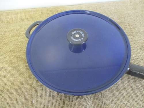 Absolute Frying Pleasure...... An Excellent Cookwell No 26 Cast Iron Frying Pan With Lovely Blue Lid