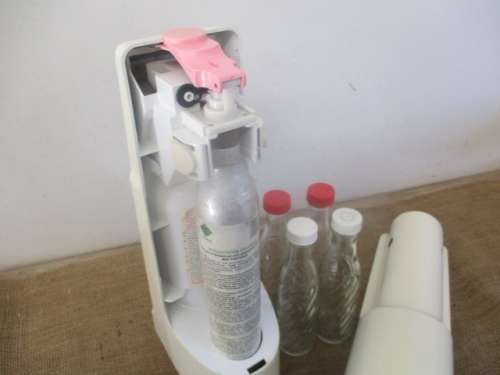 Soda Club Maker With Gas Bottle And Four Soda Stream Glass Bottles