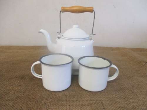 Lovely Old Fashioned Enamel Coffee Kettle With Two Enamel Mugs