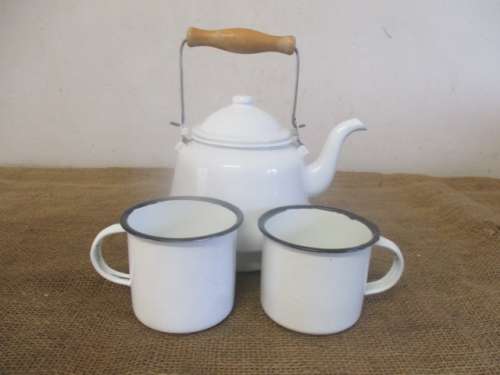 Lovely Old Fashioned Enamel Coffee Kettle With Two Enamel Mugs