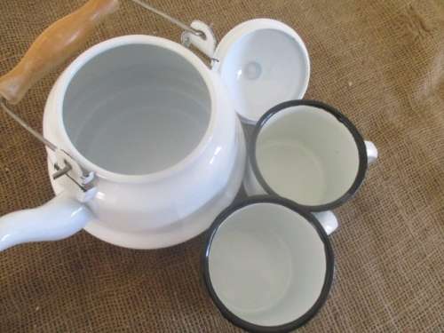 Lovely Old Fashioned Enamel Coffee Kettle With Two Enamel Mugs